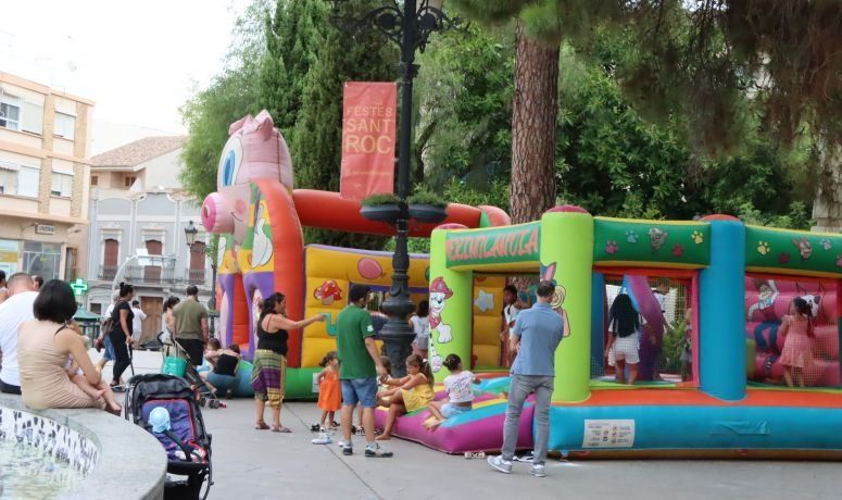 Jornada lúdica con hinchables de agua, horchata y fartons, y velada de quinto y tapa