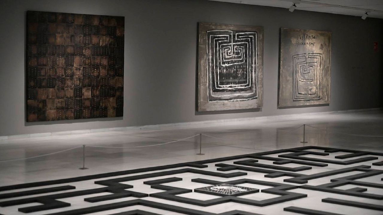 Sanleón. Retrospectiva 1990-2021 muestra el «transitar libre» del artista valenciano