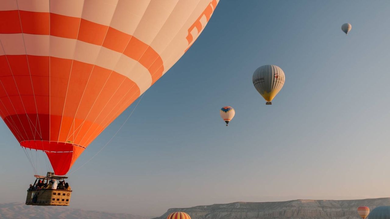 ¿Te hace un viaje en globo en Valencia?