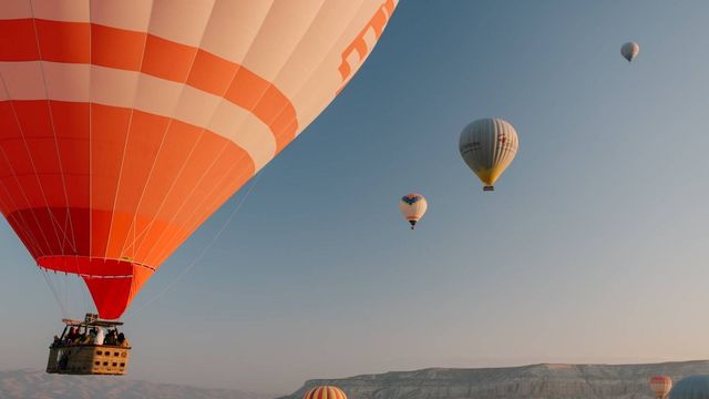 ¿Te hace un viaje en globo en Valencia?