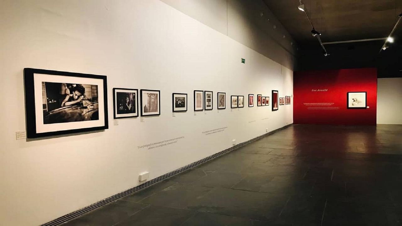 Pioneras de la fotografía en «Tres mujeres Magnum» del MuVIM