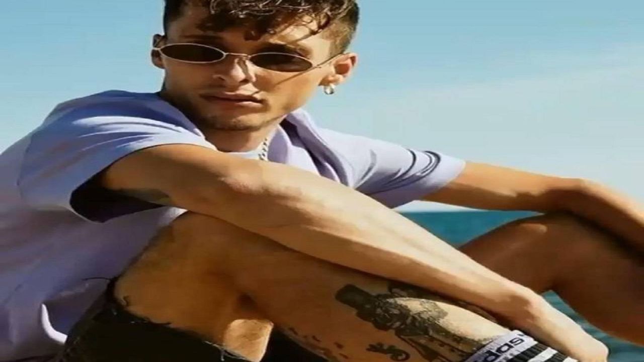 Ayax trae toda su irreverencia a la Sala Repvblicca Mislata