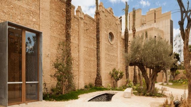 Visitas guiadas de Bombas Gens… ¡con Vermut incluido!