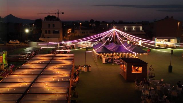 Disfruta del verano en el Summer Market de la Playa de Oliva