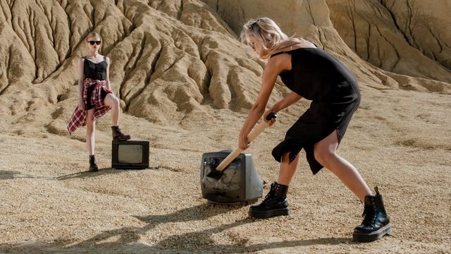 Los mejores sitios para romper cosas (y liberar estrés) en Valencia