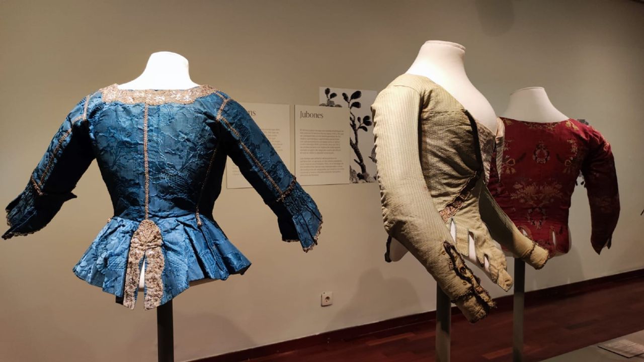 Exposición Indumentaria y textiles Casa Museo Benlliure