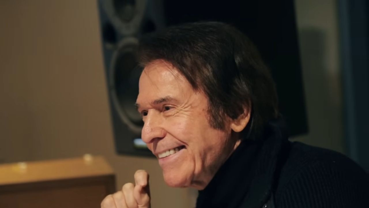 Raphael vuelve a València con Raphaelísimo: una leyenda que sigue brillando