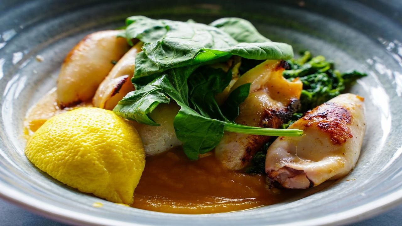 ¿Dónde comer chipirones encebollados en Valencia?