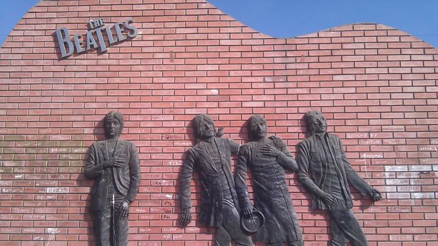 Beatles Monumental llega a Roig Arena con un homenaje muy especial