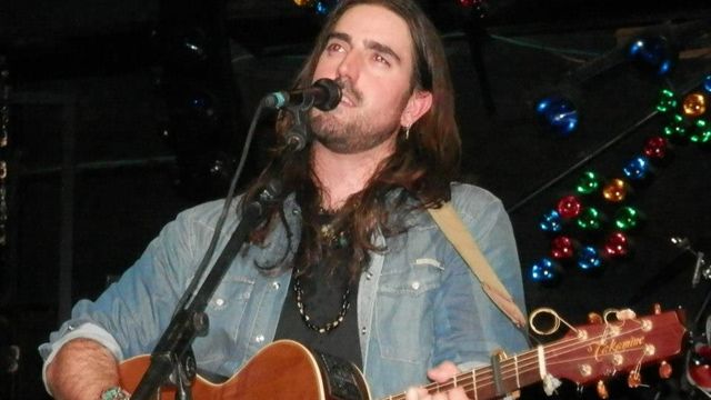 Andrés Suárez lleva a Valencia una noche de canción de autor
