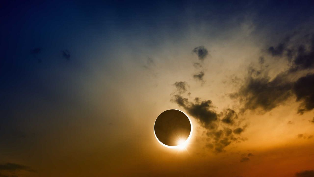 El eclipse solar del 12 de agosto de 2026 en Valencia: dónde verlo y cómo prepararlo