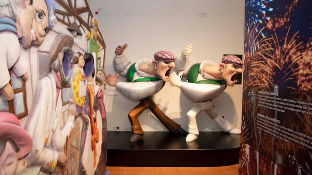Visita los museos de Cullera en bicicleta