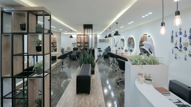 Peluquerías en Valencia para cambiar de look sin complicarse