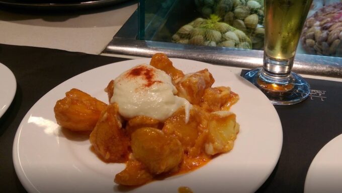 ¿Te gustan las patatas bravas? Estos 3 locales tienen las mejores de Valencia