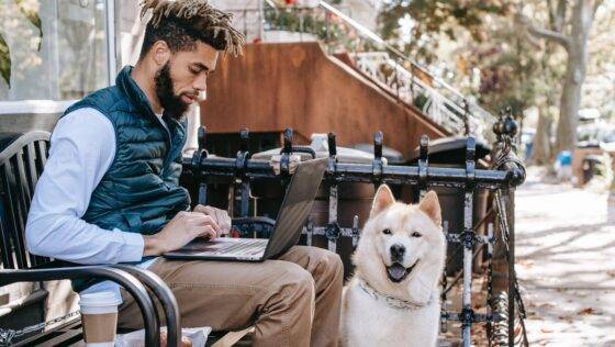 ¿Sales siempre con tu perro? Descubre 3 cafeterías ‘dog friendly’ en Valencia