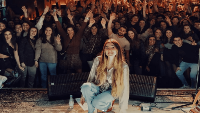 Mercedes Cañas llega con su Rayo de Luz