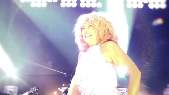 Totally Tina vuelve a encender el Olympia de València con energía desbordante